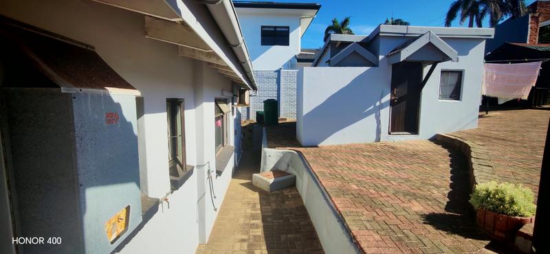 4 Bedroom Property for Sale in Manaba Beach KwaZulu-Natal