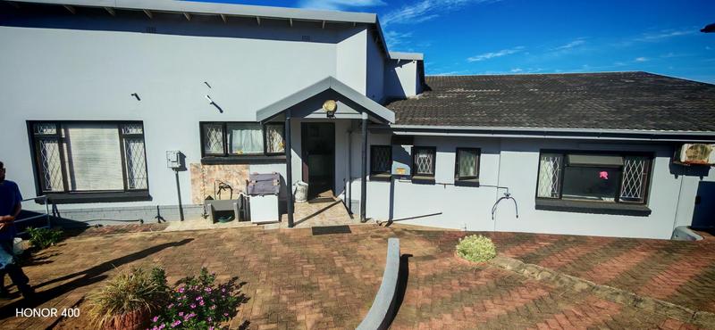 4 Bedroom Property for Sale in Manaba Beach KwaZulu-Natal