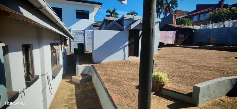 4 Bedroom Property for Sale in Manaba Beach KwaZulu-Natal