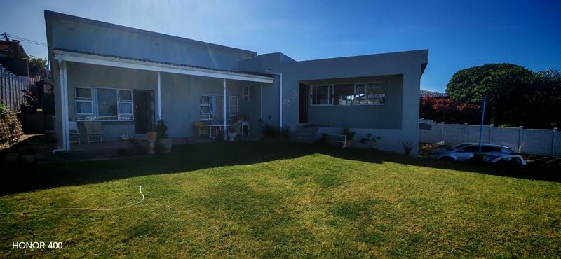 4 Bedroom Property for Sale in Manaba Beach KwaZulu-Natal