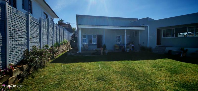 4 Bedroom Property for Sale in Manaba Beach KwaZulu-Natal