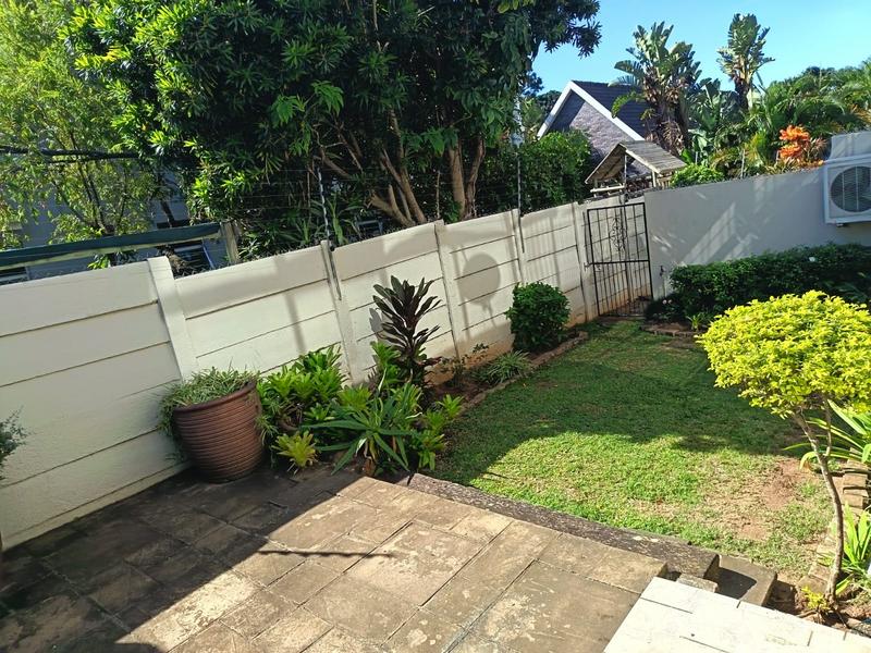 To Let 2 Bedroom Property for Rent in Windermere KwaZulu-Natal