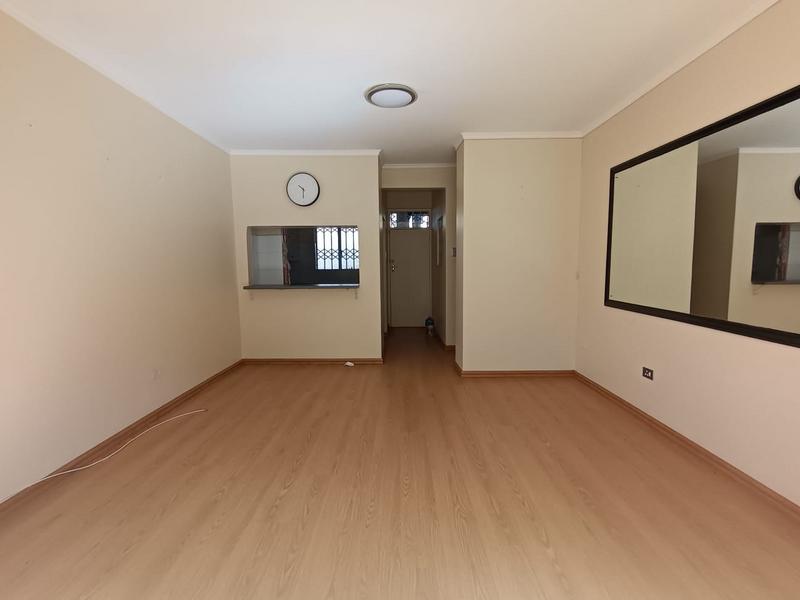 To Let 2 Bedroom Property for Rent in Windermere KwaZulu-Natal