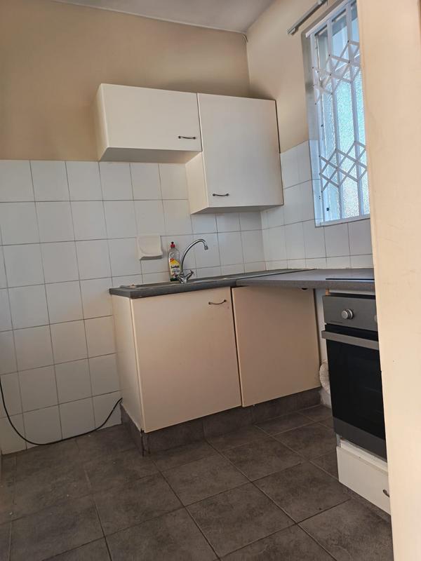To Let 2 Bedroom Property for Rent in Windermere KwaZulu-Natal