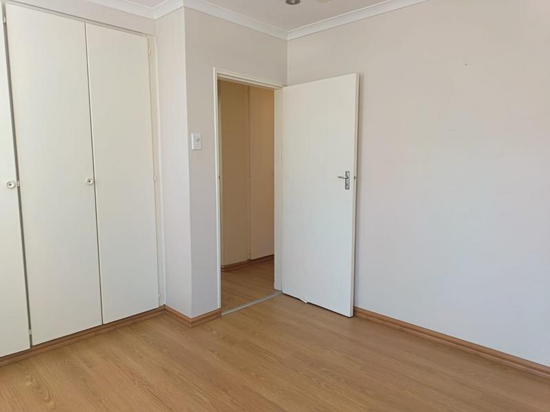 To Let 2 Bedroom Property for Rent in Windermere KwaZulu-Natal
