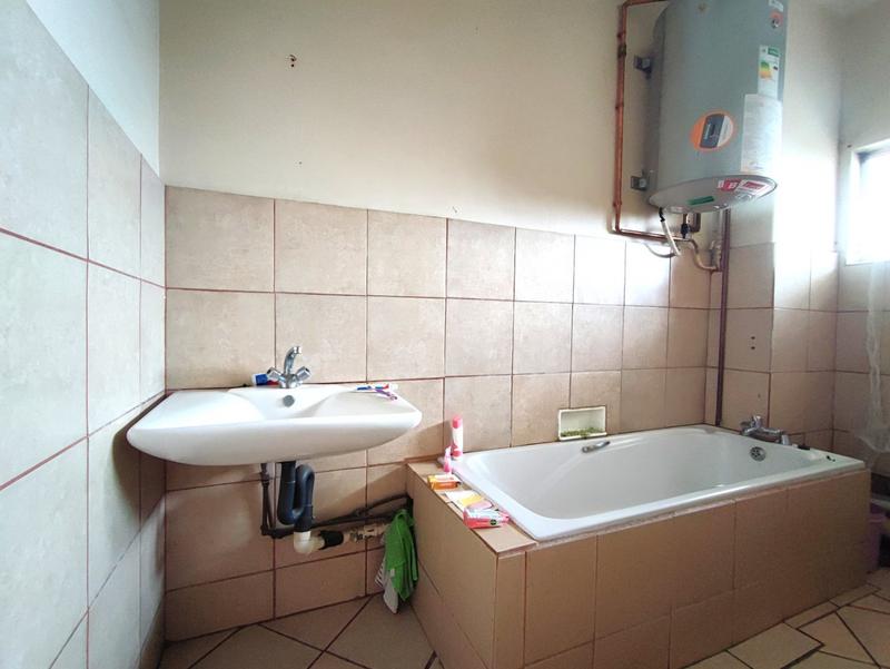 2 Bedroom Property for Sale in Scottsville KwaZulu-Natal