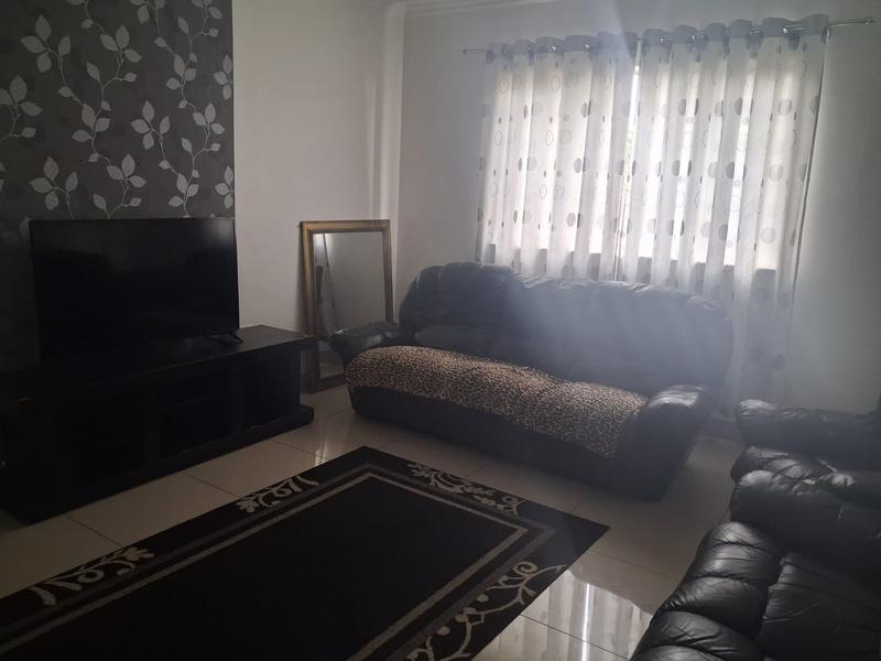 2 Bedroom Property for Sale in Essenwood KwaZulu-Natal