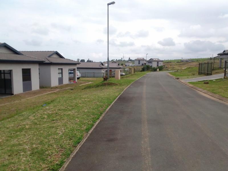 To Let 2 Bedroom Property for Rent in Shakaskraal KwaZulu-Natal