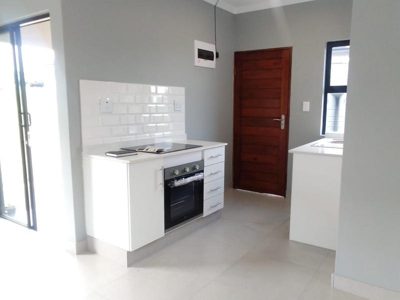 To Let 2 Bedroom Property for Rent in Shakaskraal KwaZulu-Natal