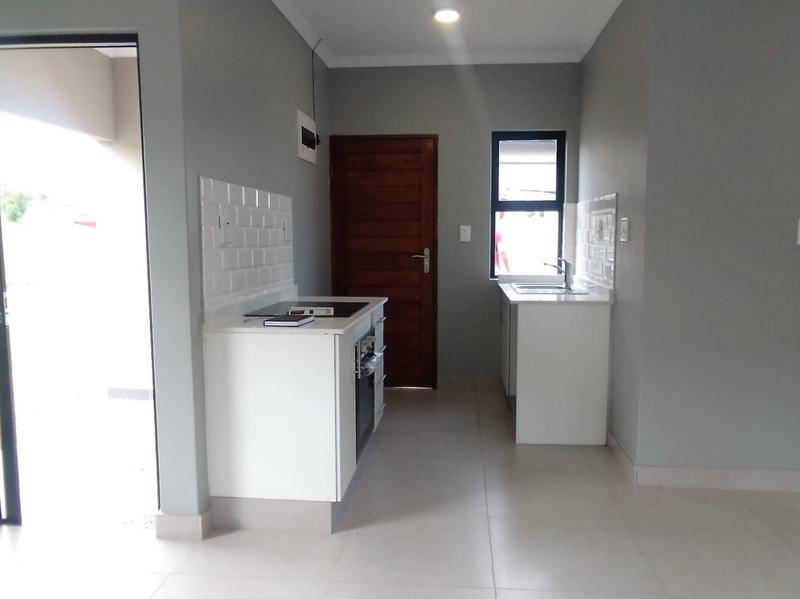 To Let 2 Bedroom Property for Rent in Shakaskraal KwaZulu-Natal