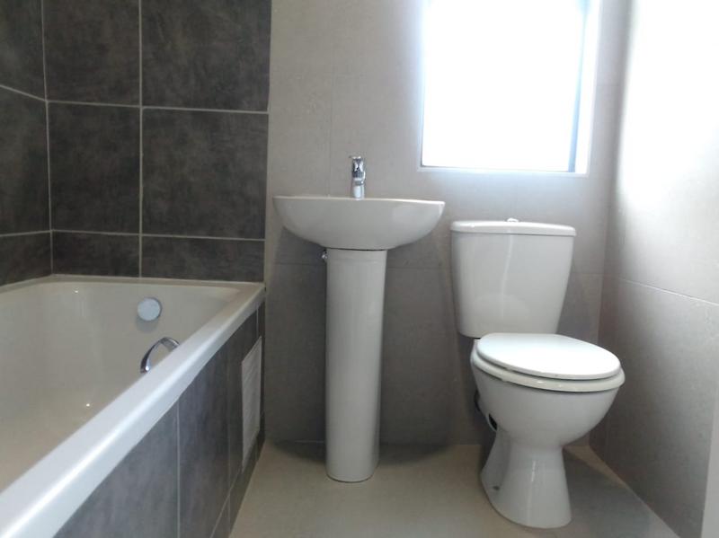 To Let 2 Bedroom Property for Rent in Shakaskraal KwaZulu-Natal