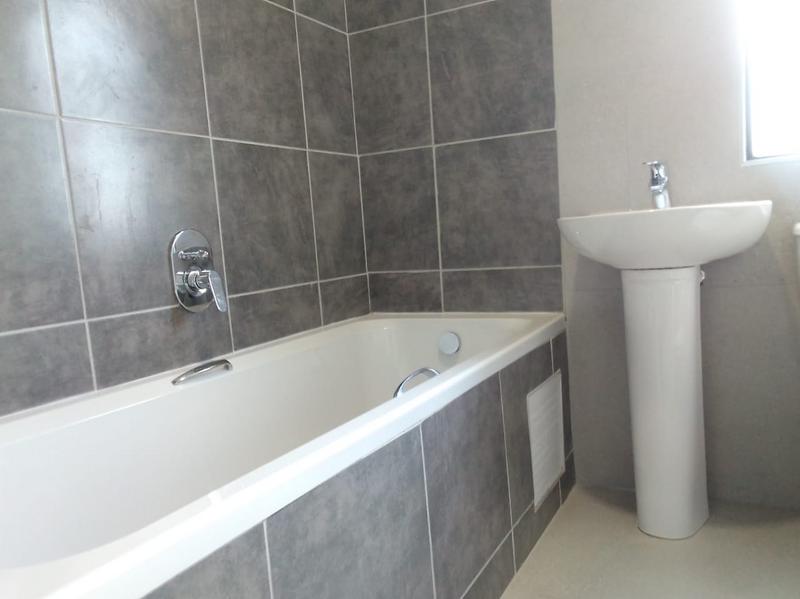 To Let 2 Bedroom Property for Rent in Shakaskraal KwaZulu-Natal