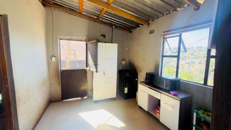 2 Bedroom Property for Sale in Kwamashu KwaZulu-Natal