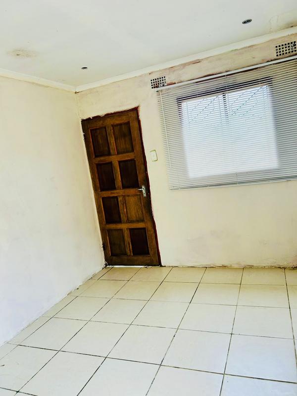 2 Bedroom Property for Sale in Lovu KwaZulu-Natal