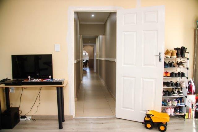 4 Bedroom Property for Sale in Northdene KwaZulu-Natal