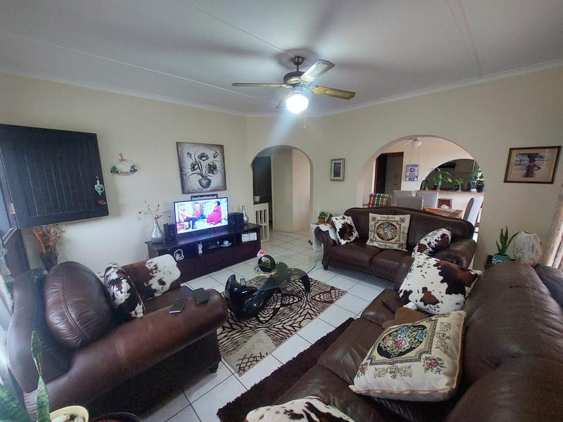 4 Bedroom Property for Sale in Margate KwaZulu-Natal