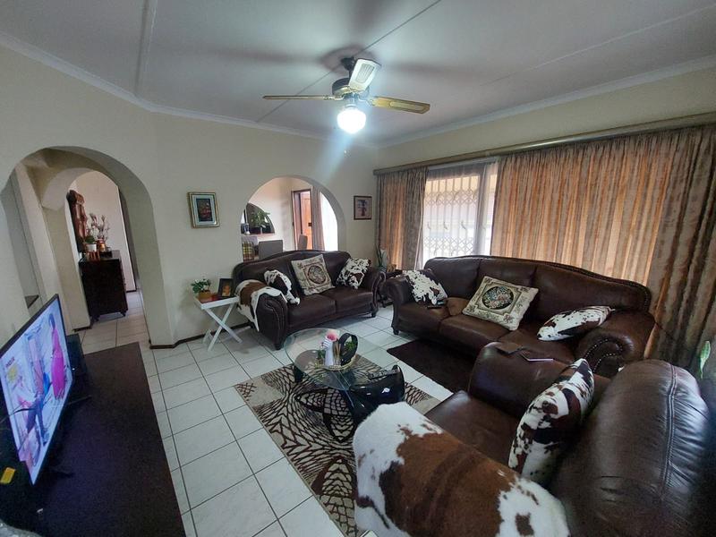 4 Bedroom Property for Sale in Margate KwaZulu-Natal