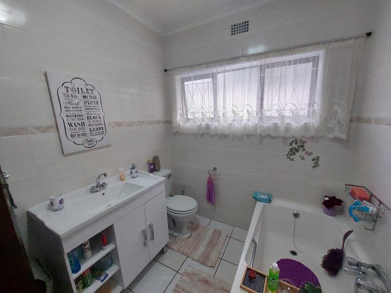 4 Bedroom Property for Sale in Margate KwaZulu-Natal