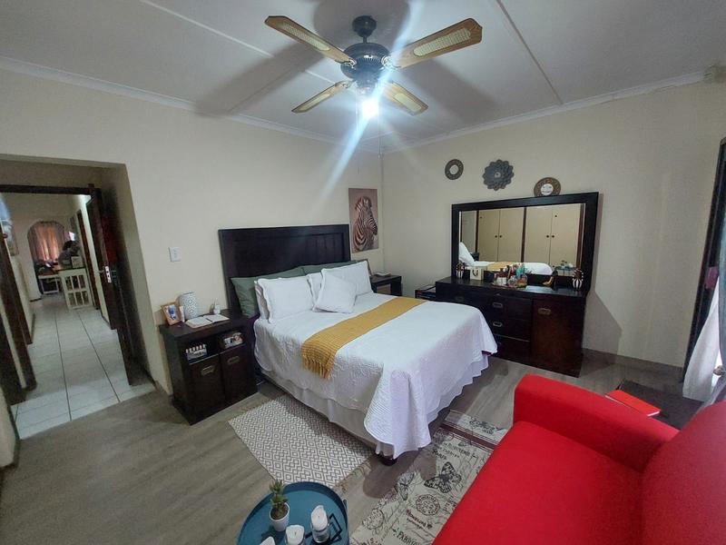 4 Bedroom Property for Sale in Margate KwaZulu-Natal