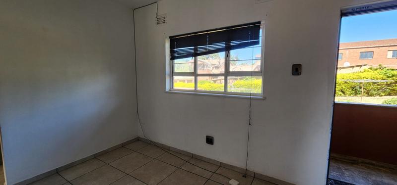 To Let 2 Bedroom Property for Rent in Umkomaas KwaZulu-Natal