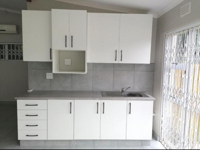 To Let 1 Bedroom Property for Rent in Durban North KwaZulu-Natal