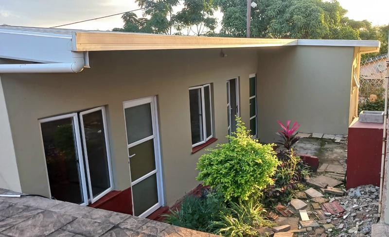 5 Bedroom Property for Sale in Clare Estate KwaZulu-Natal