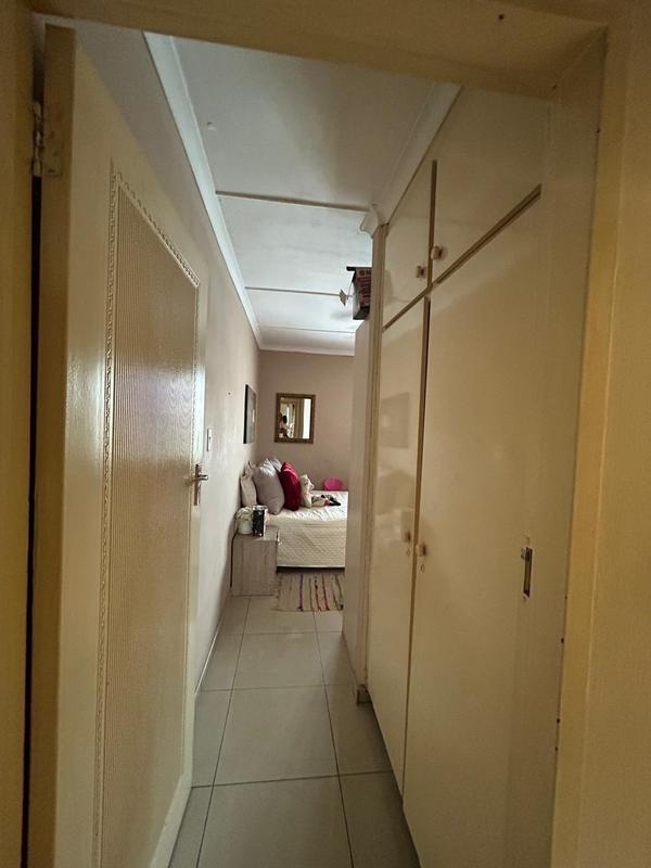2 Bedroom Property for Sale in Montclair KwaZulu-Natal