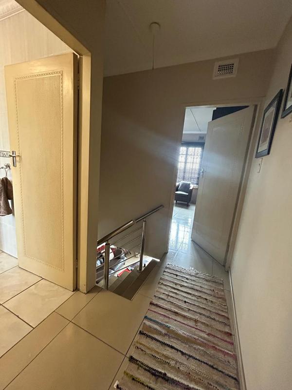 2 Bedroom Property for Sale in Montclair KwaZulu-Natal