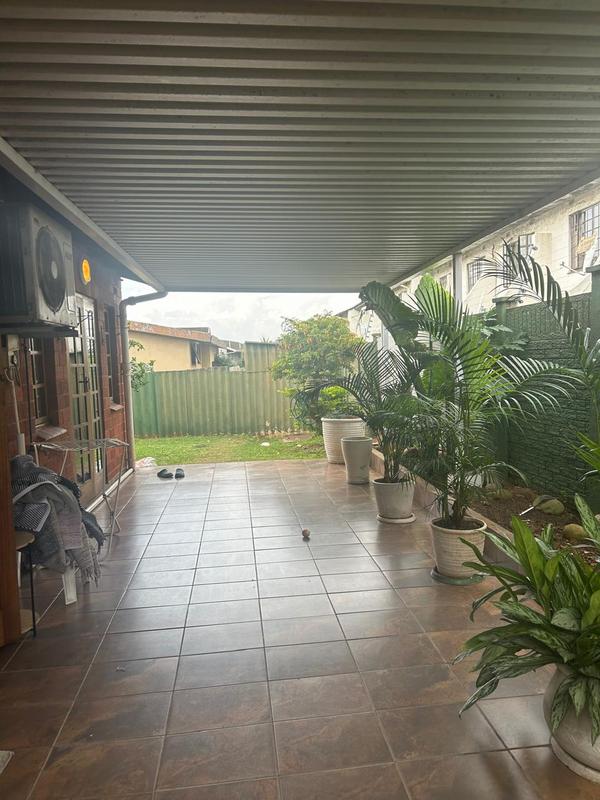 2 Bedroom Property for Sale in Montclair KwaZulu-Natal