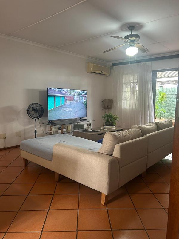 2 Bedroom Property for Sale in Montclair KwaZulu-Natal