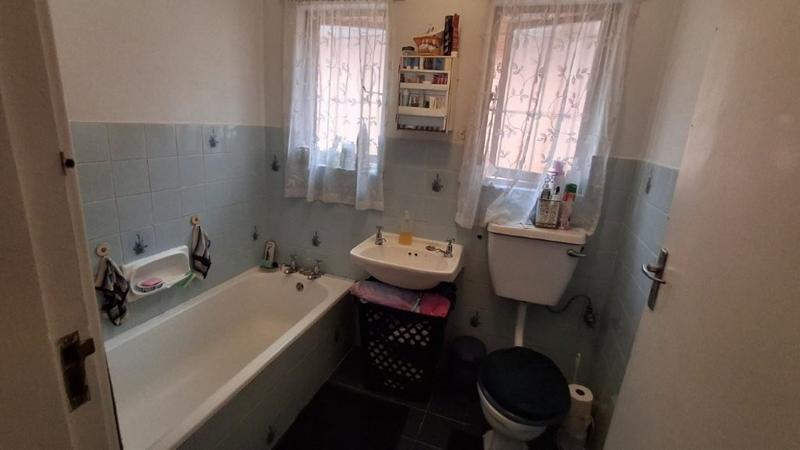5 Bedroom Property for Sale in Malvern KwaZulu-Natal