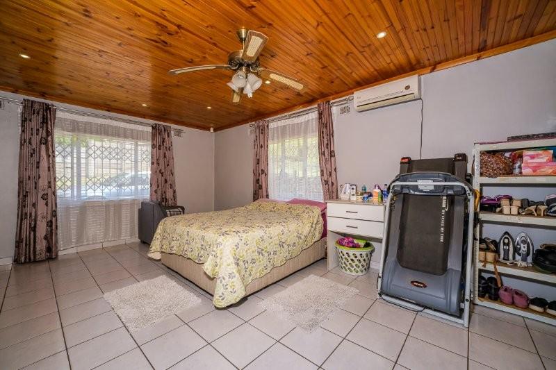 3 Bedroom Property for Sale in Queensburgh KwaZulu-Natal