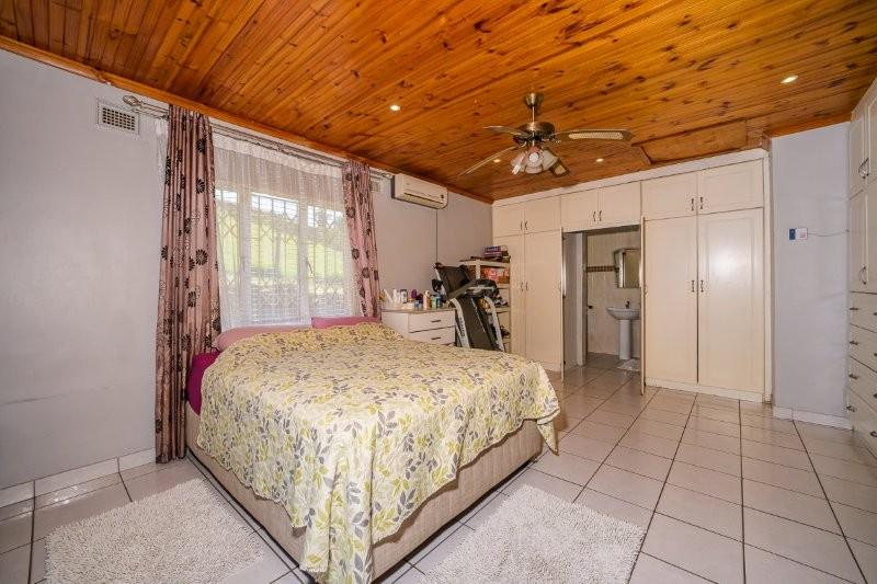 3 Bedroom Property for Sale in Queensburgh KwaZulu-Natal