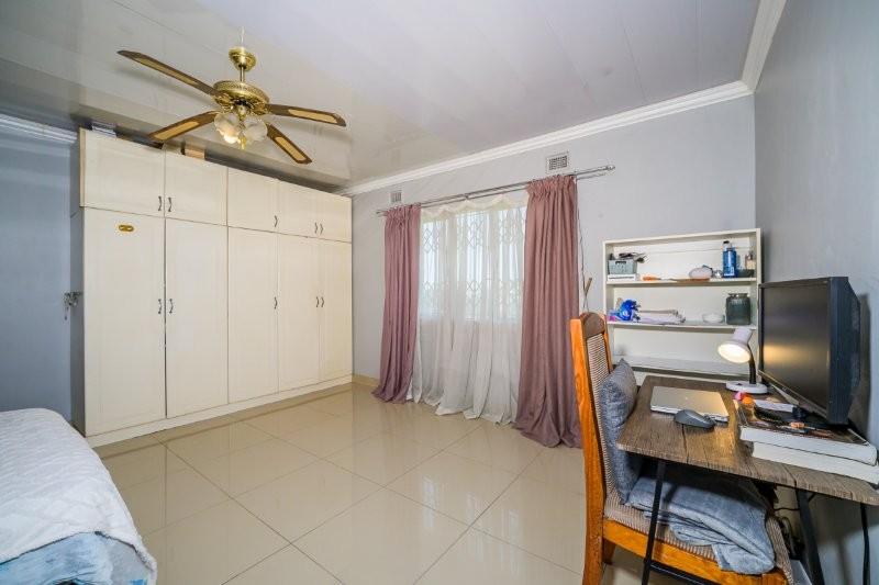 3 Bedroom Property for Sale in Queensburgh KwaZulu-Natal