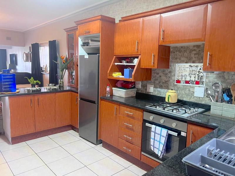 2 Bedroom Property for Sale in Port Edward KwaZulu-Natal