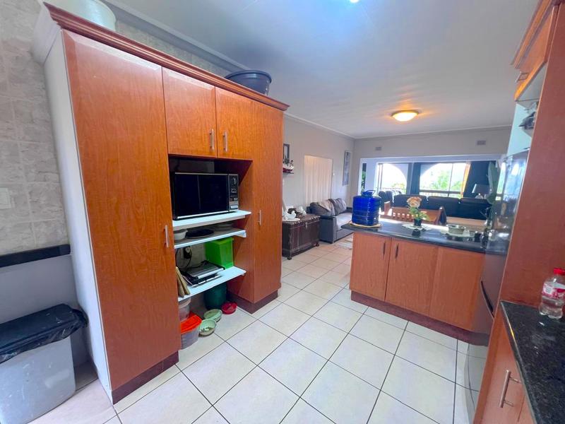 2 Bedroom Property for Sale in Port Edward KwaZulu-Natal