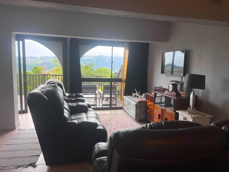 2 Bedroom Property for Sale in Port Edward KwaZulu-Natal