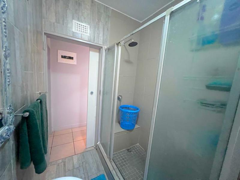 2 Bedroom Property for Sale in Port Edward KwaZulu-Natal