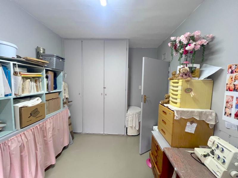 2 Bedroom Property for Sale in Port Edward KwaZulu-Natal
