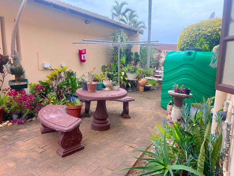 2 Bedroom Property for Sale in Port Edward KwaZulu-Natal
