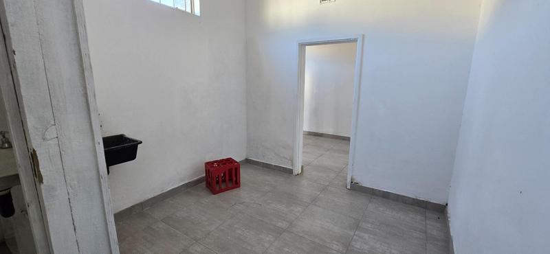 To Let Commercial Property for Rent in Park Rynie KwaZulu-Natal