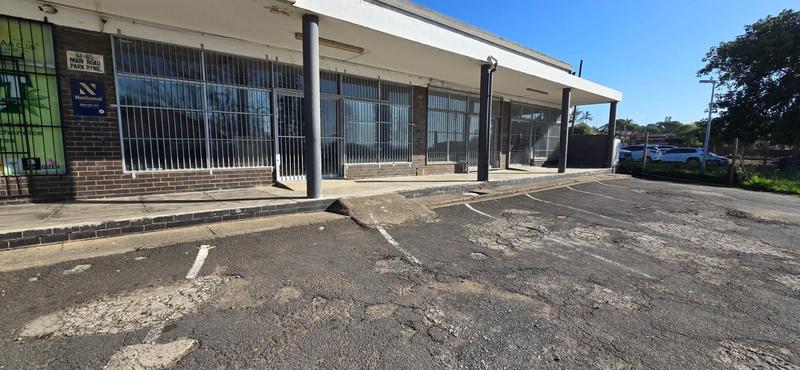 To Let Commercial Property for Rent in Park Rynie KwaZulu-Natal