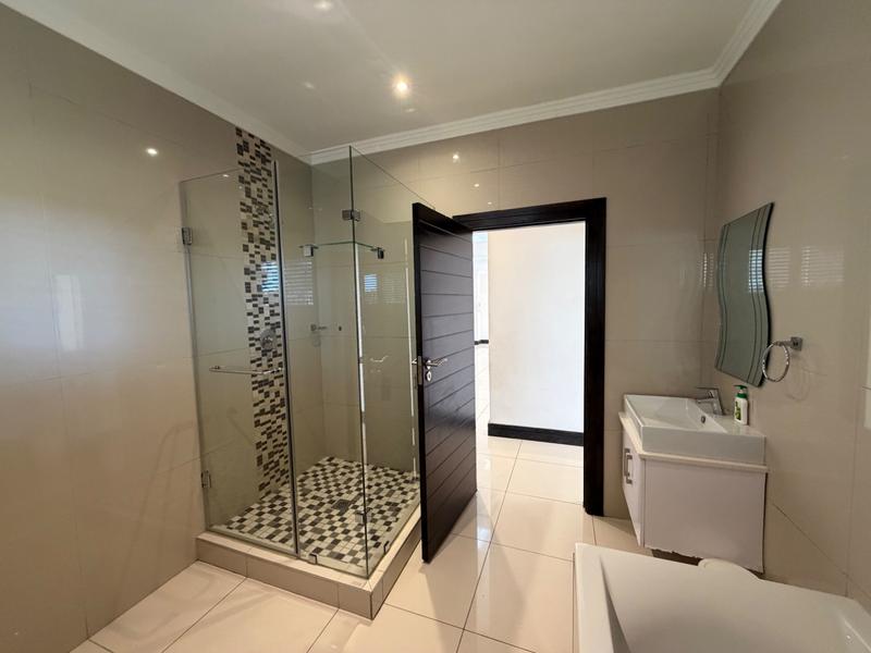 4 Bedroom Property for Sale in Izinga KwaZulu-Natal