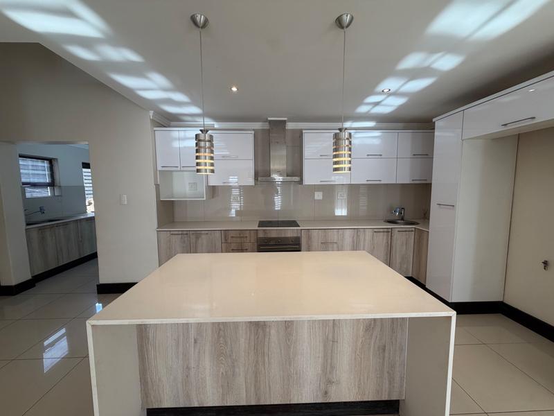4 Bedroom Property for Sale in Izinga KwaZulu-Natal