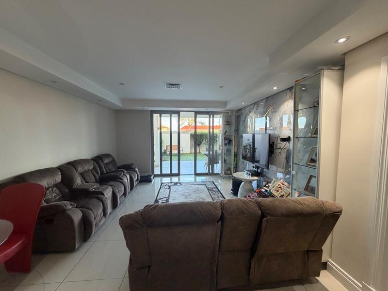 3 Bedroom Property for Sale in Umhlanga KwaZulu-Natal