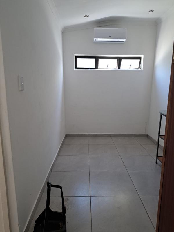 To Let 1 Bedroom Property for Rent in Virginia KwaZulu-Natal