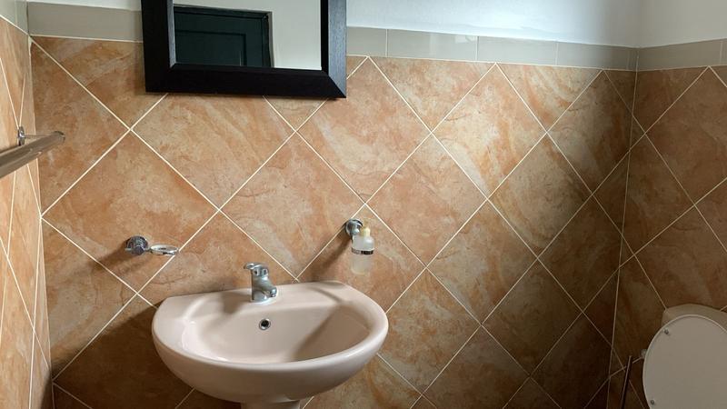 To Let 1 Bedroom Property for Rent in Virginia KwaZulu-Natal