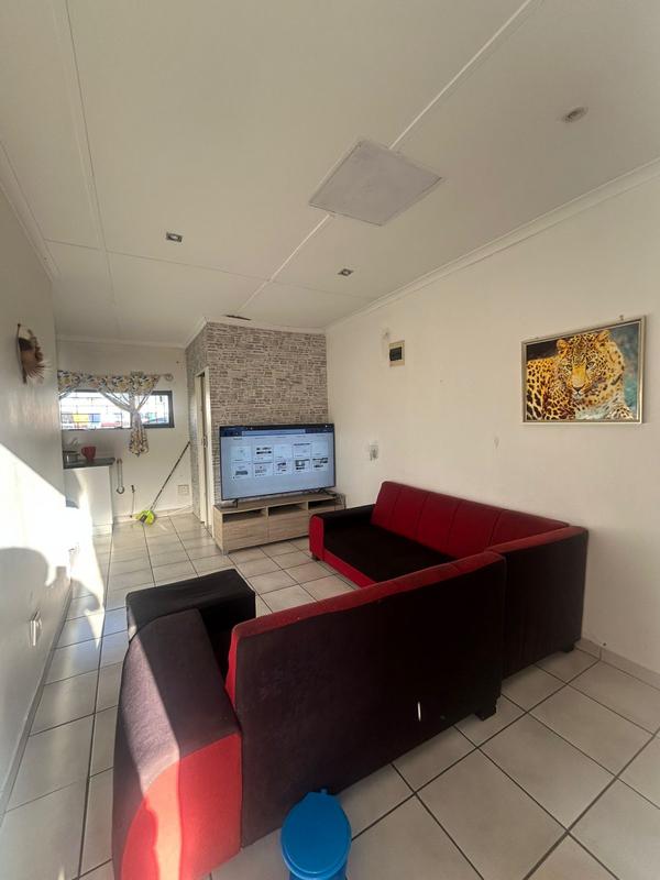 6 Bedroom Property for Sale in Margate KwaZulu-Natal