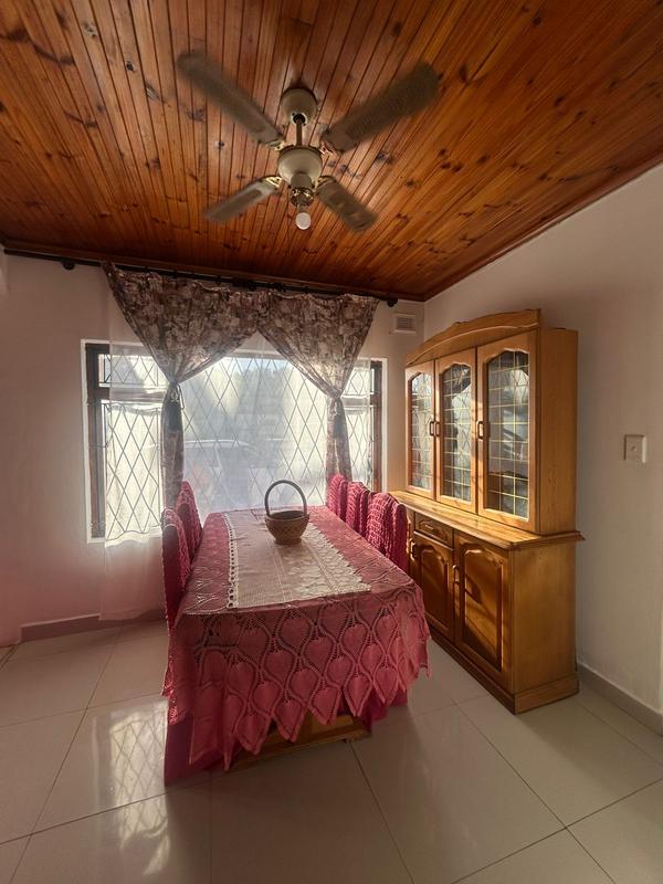 6 Bedroom Property for Sale in Margate KwaZulu-Natal