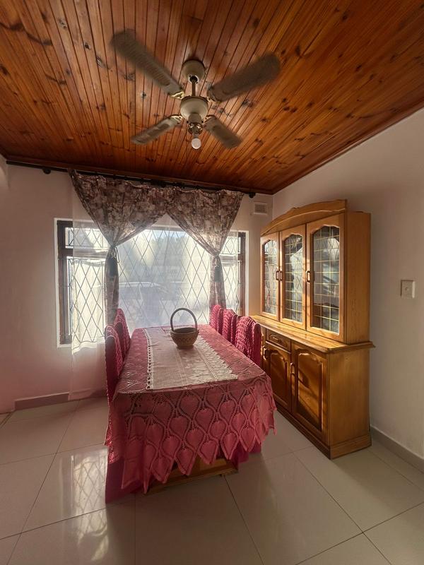 6 Bedroom Property for Sale in Margate KwaZulu-Natal